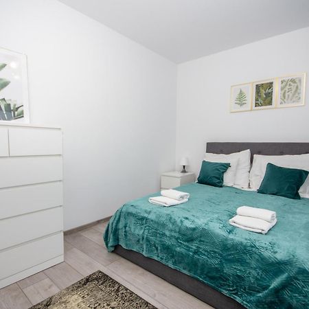 Inpoint Zablocie Modern Apartments For Work&Travel 크라쿠프 외부 사진