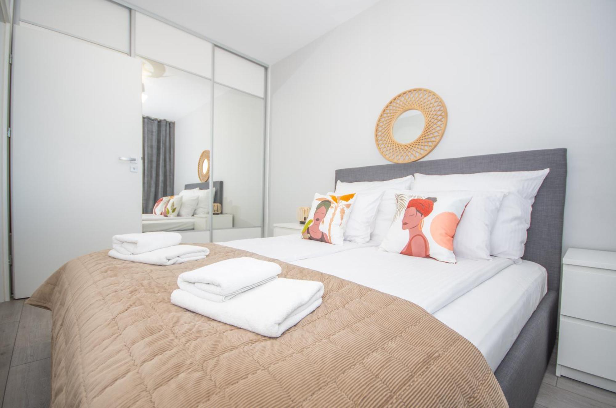 Inpoint Zablocie Modern Apartments For Work&Travel 크라쿠프 외부 사진